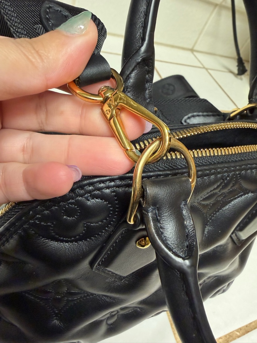 Louis Vuitton Alma BB Bubblegram - Picture 6 of 7